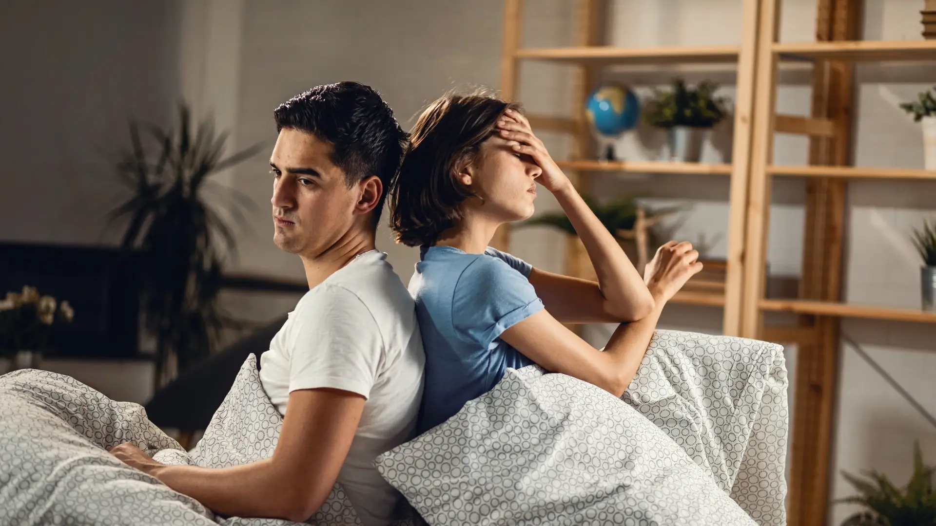 what is stonewalling in relationships